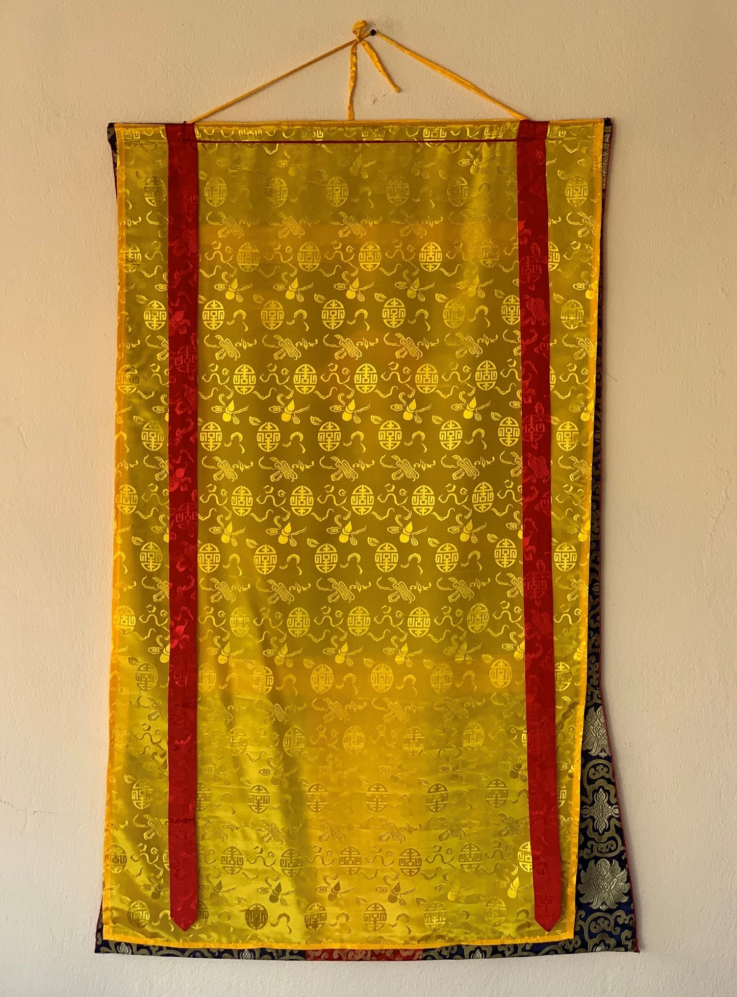 Original Hand Painted Amitabha Buddha Compassion / Meditation Wall hanging Tibetan Thangka / Thanka Painting With Silk Border From Nepal