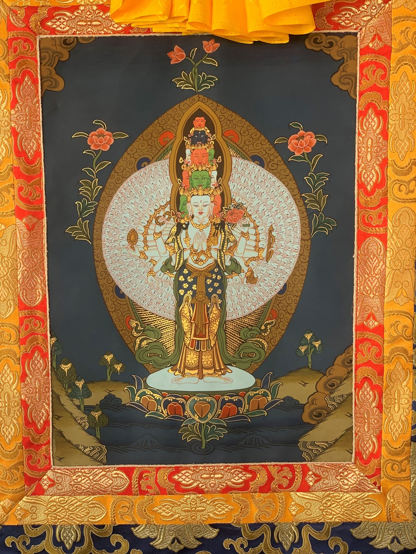 Original Hand-painted 1000 Armed Avalokiteshvara/Lokeswor Tibetan Thangka Painting with Silk Brocade