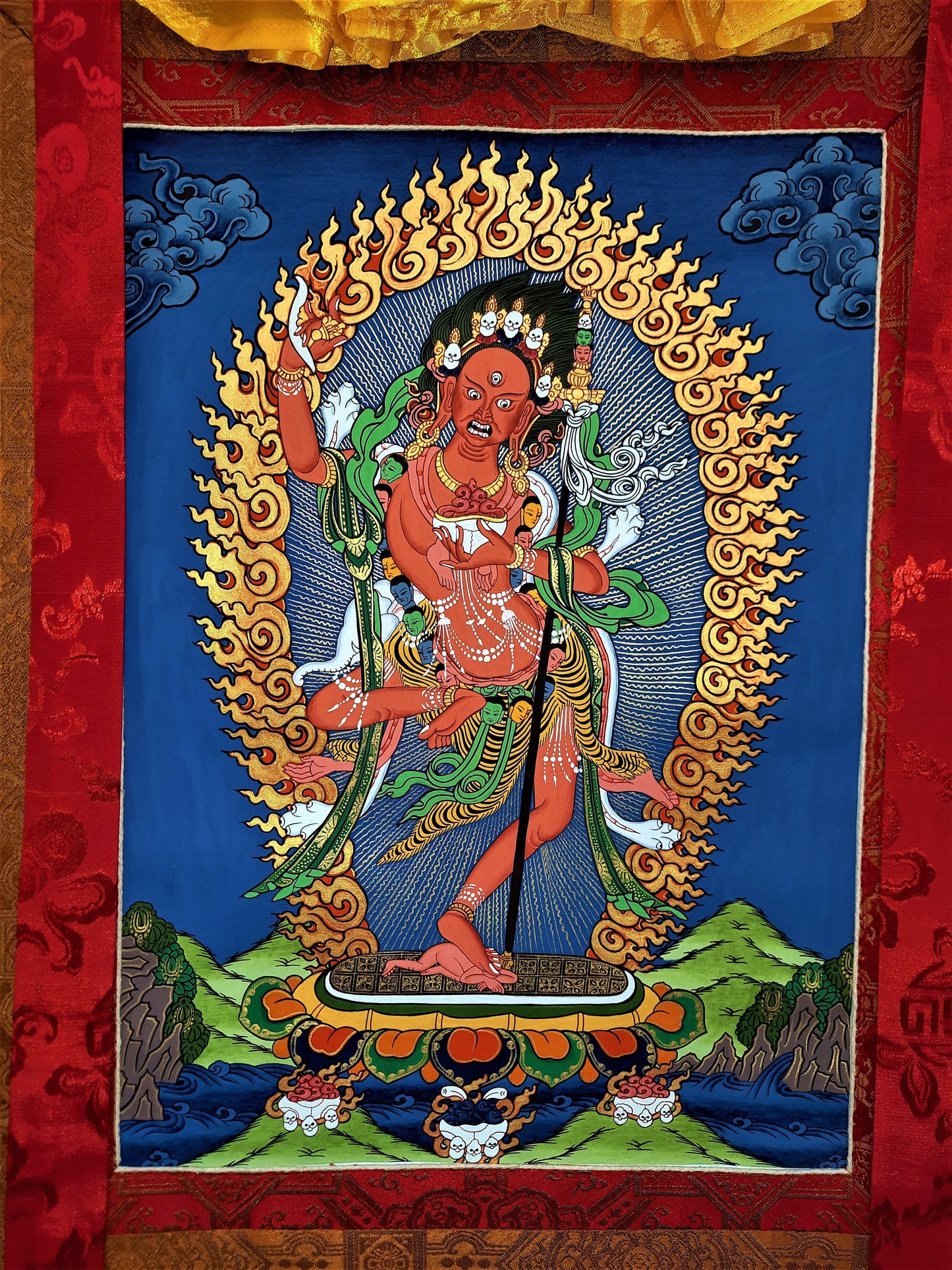 Original Hand Painted VAJRAVARAHI JOGINI / Dorje Phagmo Female Buddha Tibetan Meditation Thangka / Thanka Painting with Silk Frame