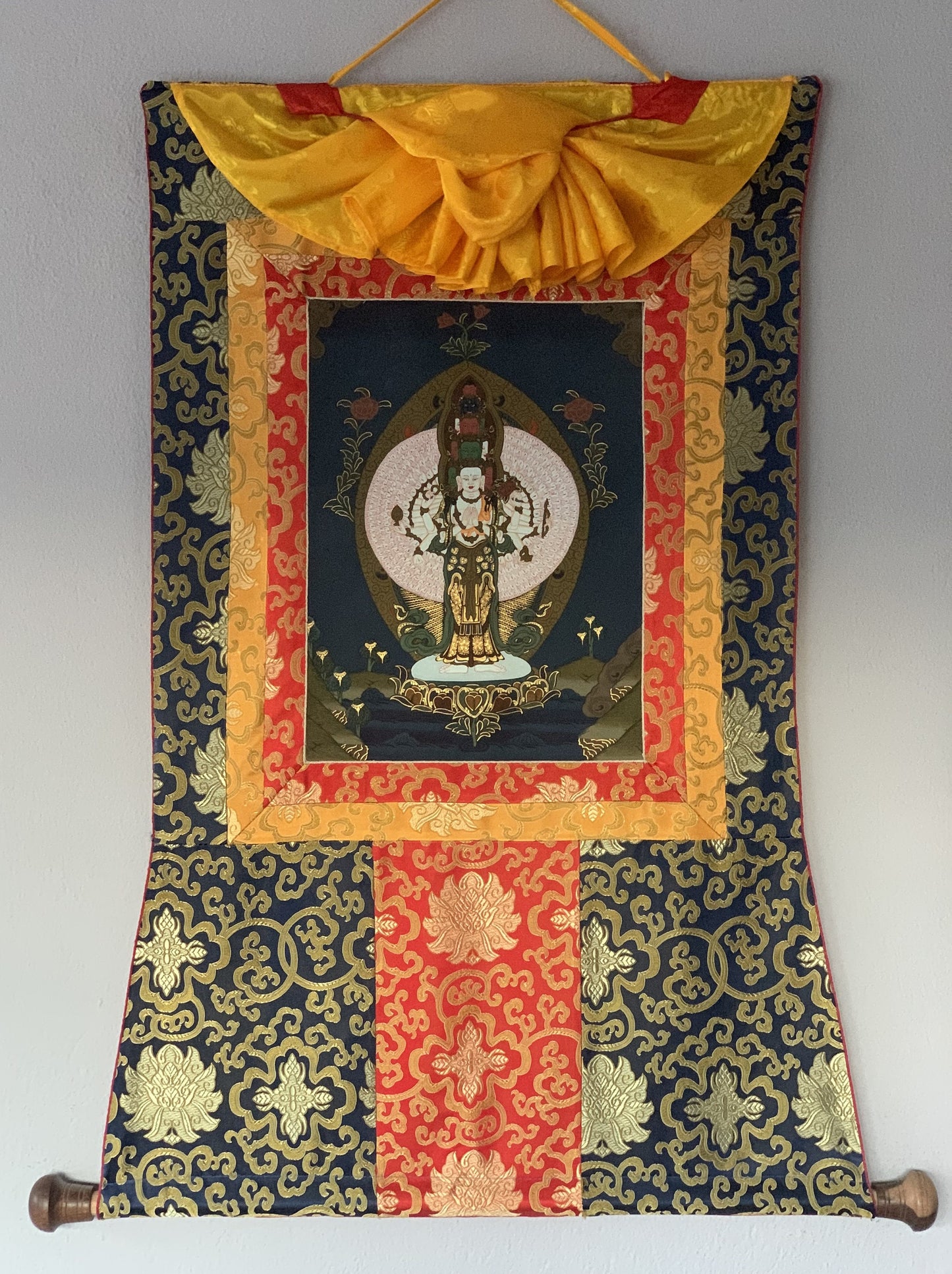 Original Hand-painted 1000 Armed Avalokiteshvara/ Lokeswor/ Chenrezig Tibeatan Thangka Painting with Silk Brocade