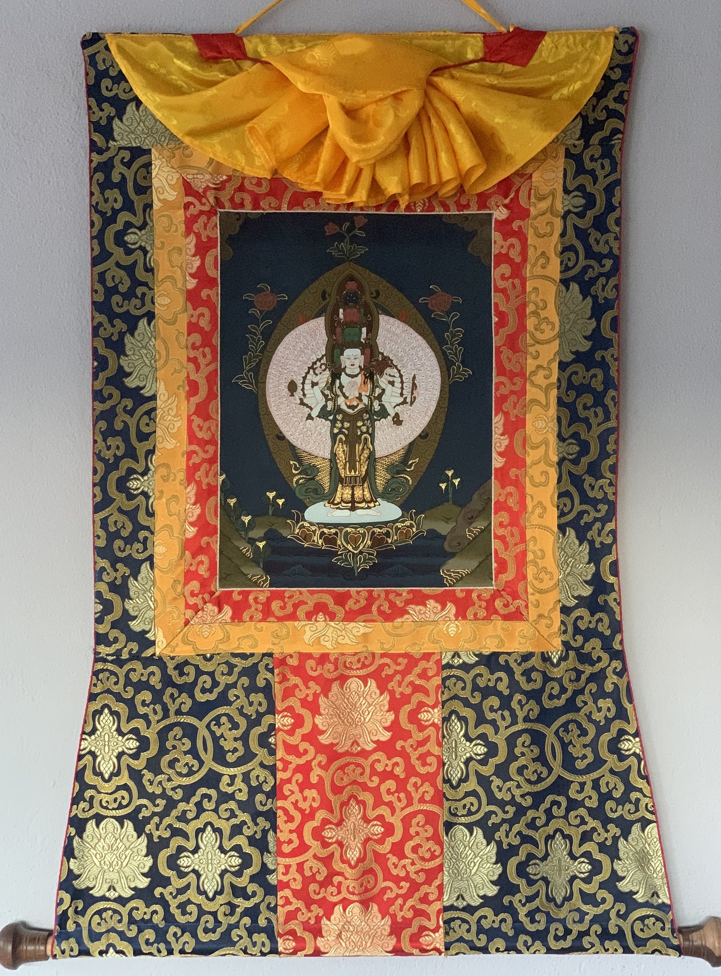 Original Hand-painted 1000 Armed Avalokiteshvara/ Lokeswor/ Chenrezig Tibeatan Thangka Painting with Silk Brocade