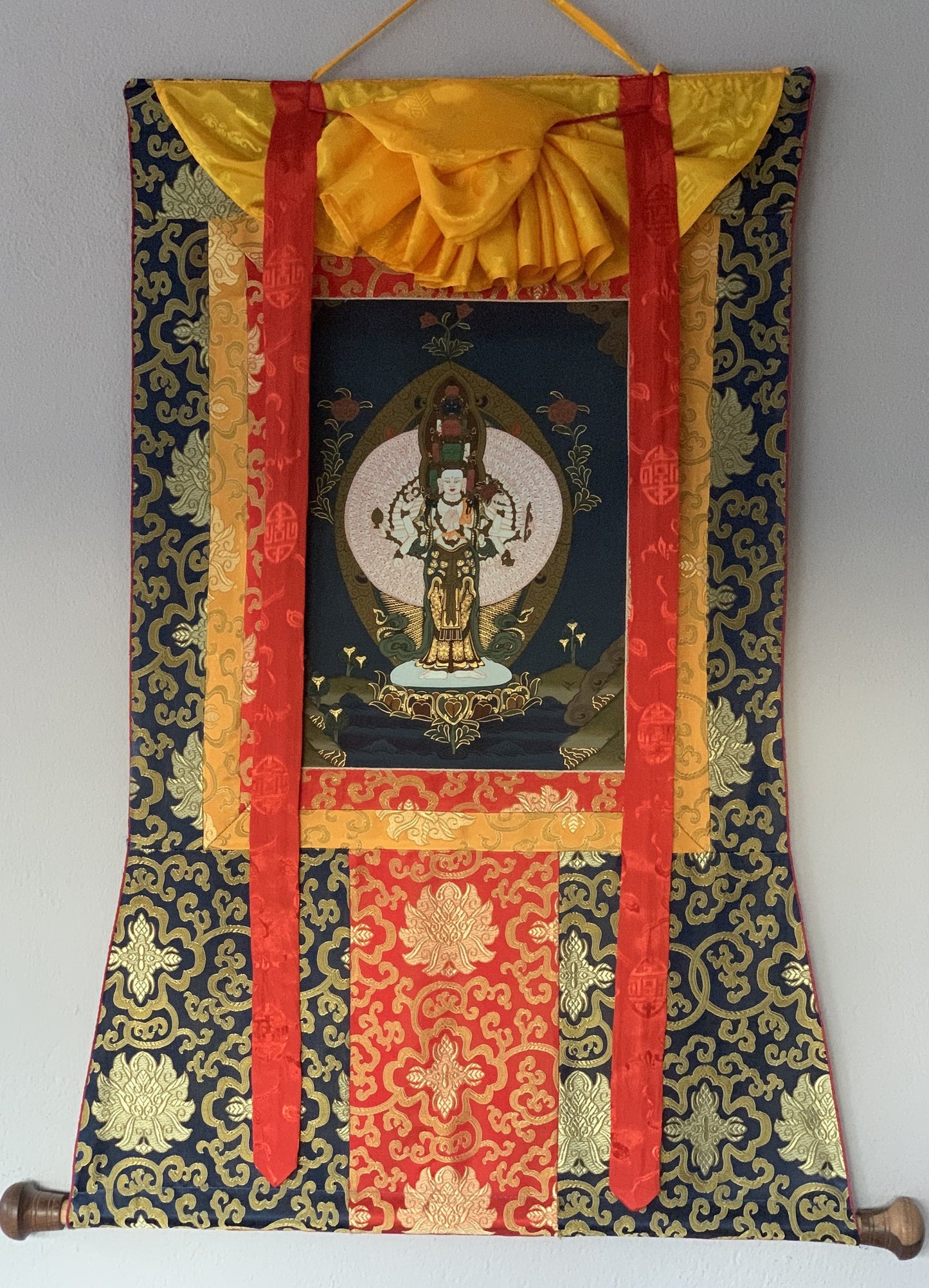 Original Hand-painted 1000 Armed Avalokiteshvara/ Lokeswor/ Chenrezig Tibeatan Thangka Painting with Silk Brocade