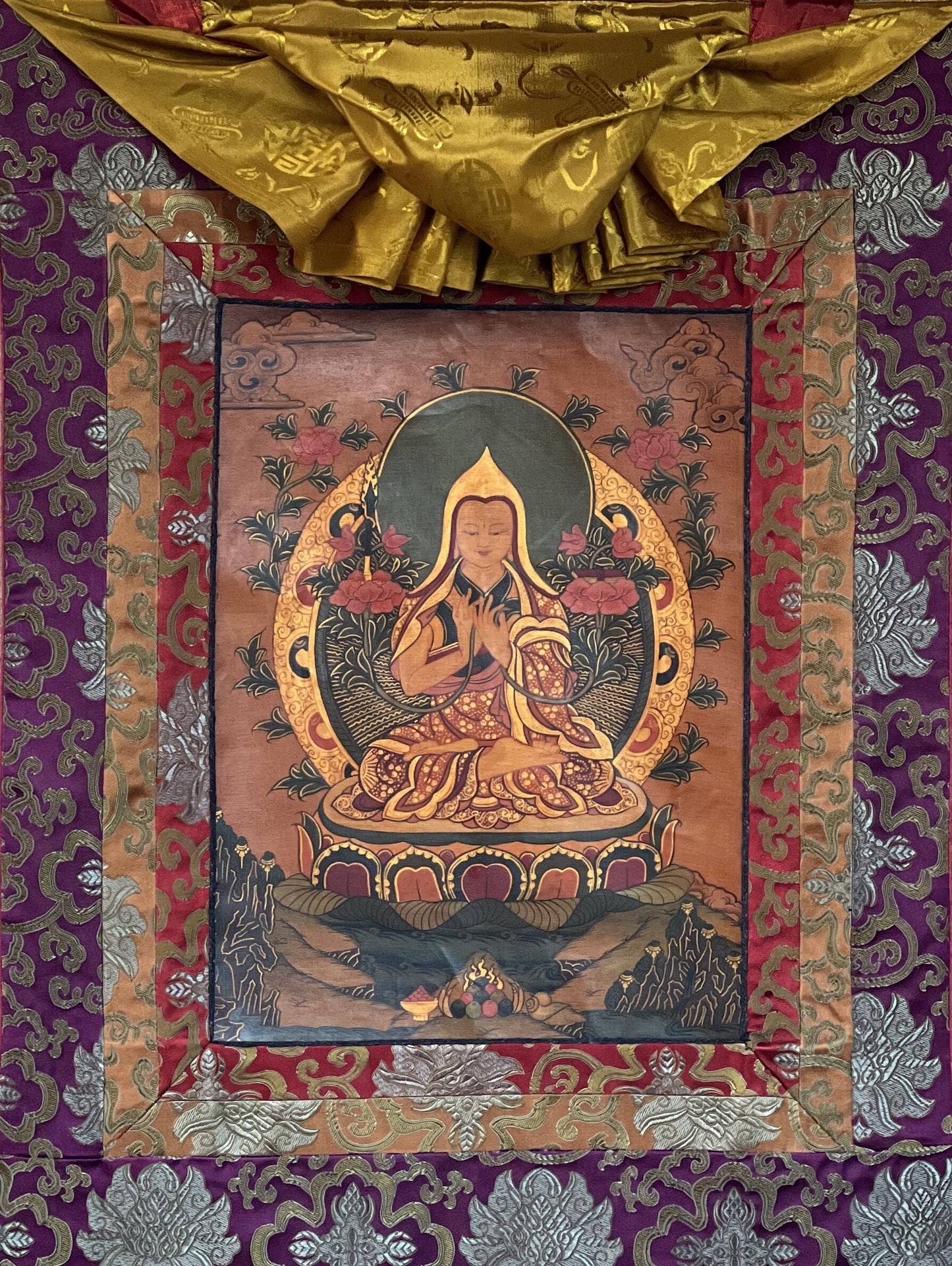 Original Hand-Painted Tsongkhapa/ Chongapa/ Oil-Varnished  Old Tibetan Thangka Painting With  Silk Brocade