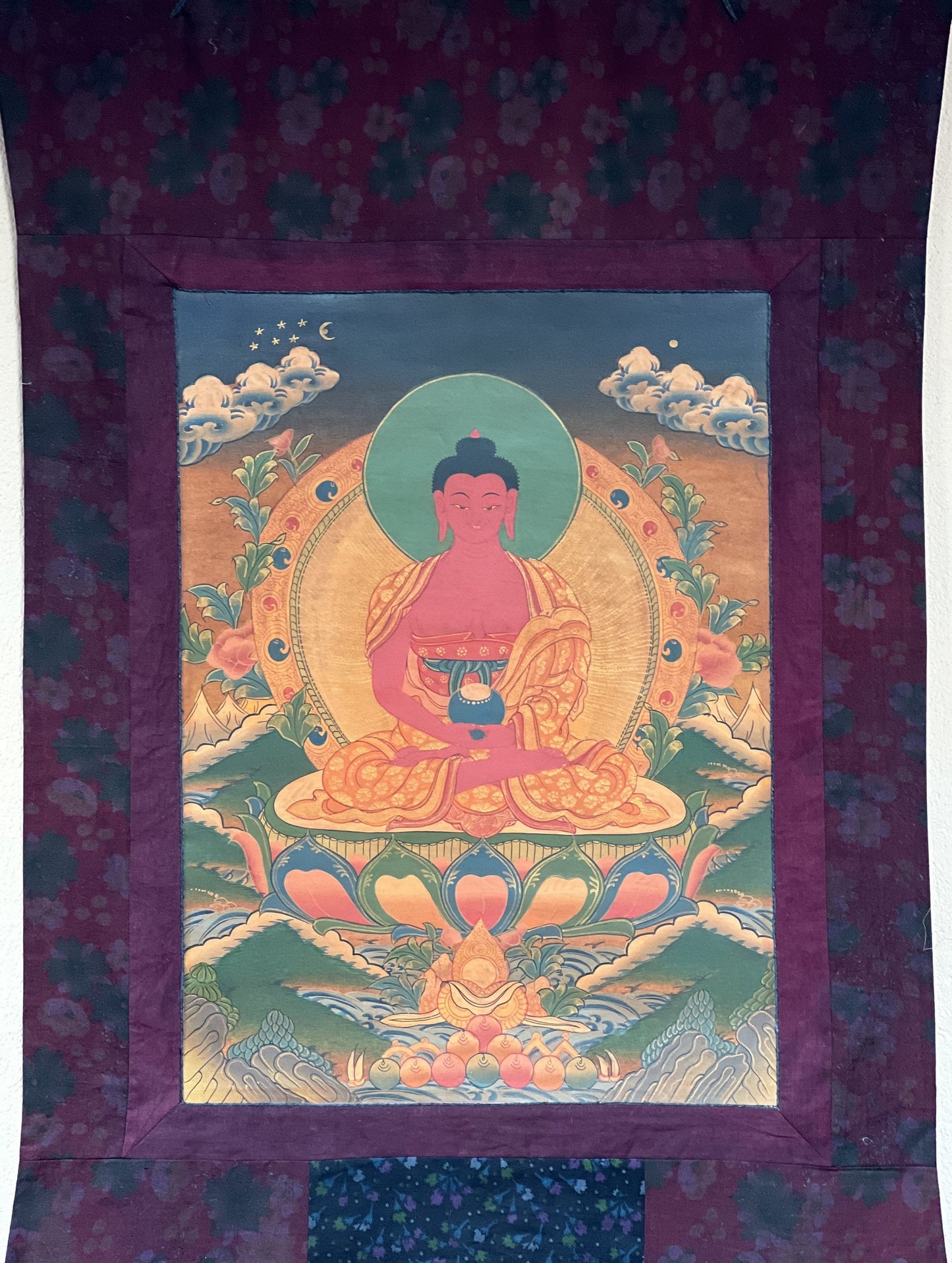 Original Hand-Painted Amitabha Buddha Old Oil-Varnished Tibetan Compassion / Meditation Thangka / Thanka Painting with Cotton Brocade