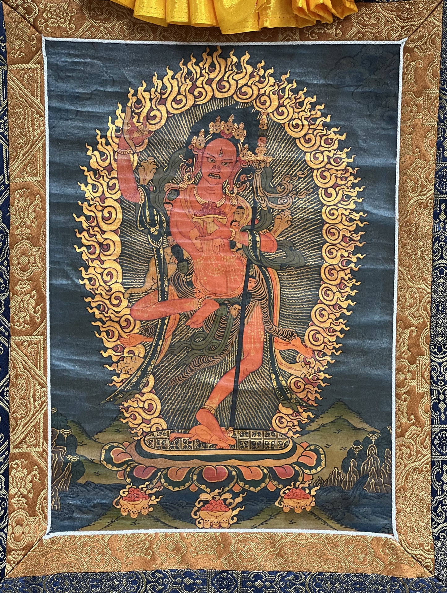 Original Hand Painted VAJRAVARAHI Jogini Ma / Dorje Phagmo Female Buddha Tibetan Thangka Old Oil Varnished With Premium Silk Brocade